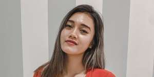 Biasa Terbuka, Penampilan Selebgram Jess Amalia Berhijab Bikin Pangling