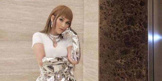 Bicara Pakai Bahasa Korea, Pelafalan Ayu Ting Ting Banjir Pujian