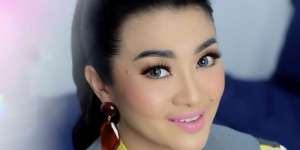 8 'Pabrik Uang' Fitri Carlina, Investasi di Resort Hingga Cafe Dangdut Di Amerika!
