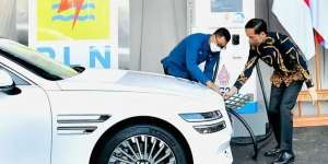 Jokowi Pamer SPBU Mobil Listrik Super Cepat Buat KTT G20, Isi Baterai Cukup 30 Menit!