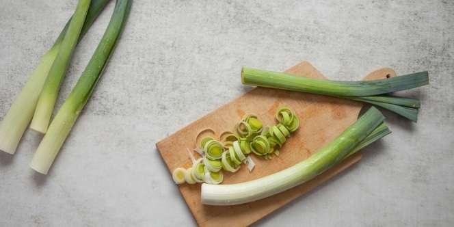 Tips Menyimpan Daun Bawang agar Tidak Mudah Layu