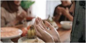 Bacalah Doa Sebelum Makan, Agar Makanan Jadi Berkah dan Bermanfaat Bagi Tubuh