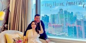 Momen Mesra Femmy Permatasari Bareng Suami, Pamer Mandi Berdua Di Bathup!