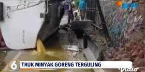 Truk Tangki Minyak Goreng Terguling di Ciamis, Warga Serok Ribuan Liter di Selokan: 'Lagi Mahal Ini Gratis Gaes'
