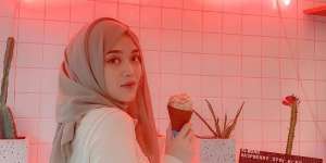 Penampilan Terbaru Putri Delina Bikin Melongo, Bobotnya Turun 16 Kilogram