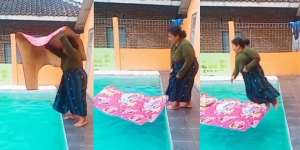 Video Emak-Emak Ikut Tren Gelar Tikar dan Rebahan di Atas Kolam, Endingnya Malah Ngakak, Netizen: Tsunami Datang
