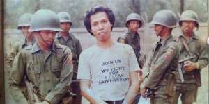 9 Potret Kondisi Makam Dono Warkop Setelah 20 Tahun, Penampakan Batu Nisan Jadi Sorotan!