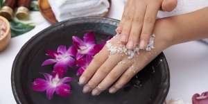 Manfaat Body Scrub dan Cara Penggunaannya Agar Kulit Cerah Bercahaya