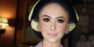 4 Penampilan Anggun Yuni Shara Berbalut Kebaya