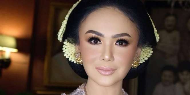 4 Penampilan Anggun Yuni Shara Berbalut Kebaya
