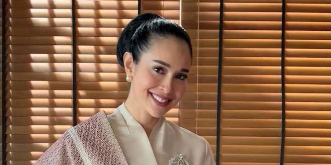 3 Gaya Loemongga Haoemasan Istri Menteri Perindustrian, Sulap Kain Tradisional Jadi Lebih Kekinian