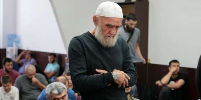 Muslim Ukraina Jalani Ramadan di Bawah Dentuman Bom dan Sirene: `Anak-Anak Penuh Air Mata`