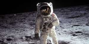 Ternyata Begini Cara Astronot Puasa dan Sholat di Luar Angkasa