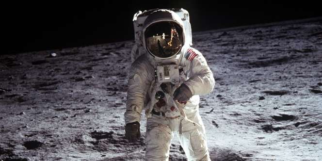 Ternyata Begini Cara Astronot Puasa dan Sholat di Luar Angkasa
