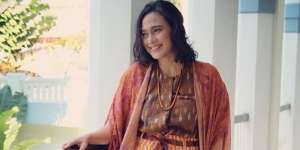 8 Potret Ine Febriyanti Mantan Kekasih Mendiang Galang Rambu Anarki yang Kembali Viral!