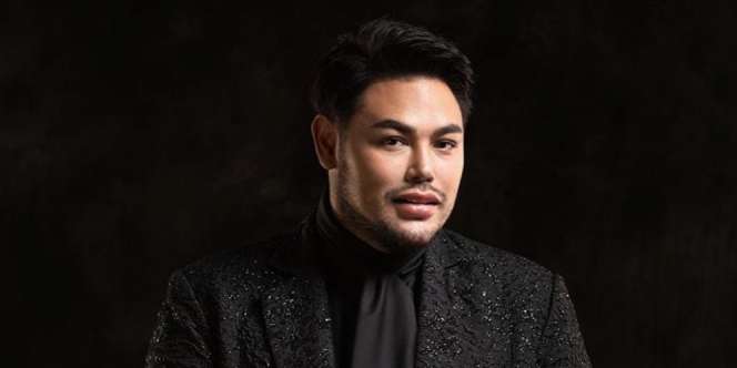 Ivan Gunawan Alami 'Kecelakaan' Sampai Jenggotnya Pitak, Bisa Lihat?