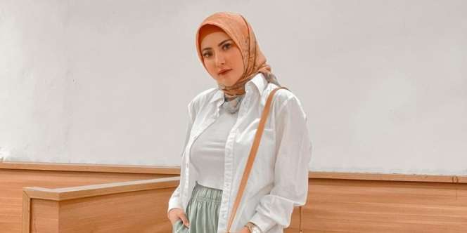 Ayu Aulia Kembali Tampil Vulgar usai Lepas Hijab