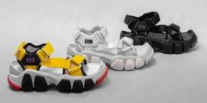 Kece di Musim Panas dengan Koleksi Sandal Onitsuka Tiger