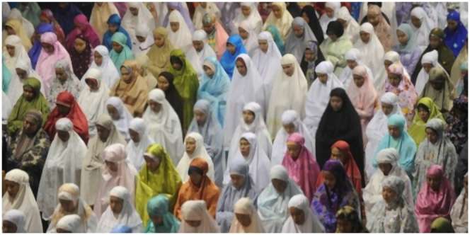 Sholat Tarawih Hukumnya Sunah Muakkad, Berikut Dalil dan Bacaan Sholat yang Dianjurkan