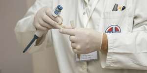Minder Kariernya Suram, Agen Properti Nekat Jadi Dokter Gadungan dan Raup Uang Rp1 Miliar