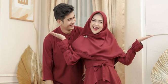 Suami Ria Ricis Punya 'Kembaran Tampan', Siapa Lebih Ganteng?
