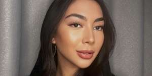 7 Potret Shania Salsabila Kakak Shafa Harris, Disebut Mirip Dua Lipa!