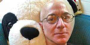 Kebiasaan Unik Miliarder Tajir Jeff Bezos dan Bill Gates Sebelum Tidur