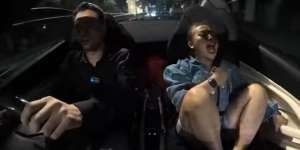 Ngakak tapi Kasihan! Raffi Ahmad Ngebut Pakai Ferrari, Mpok Alpa Kencing di Celana