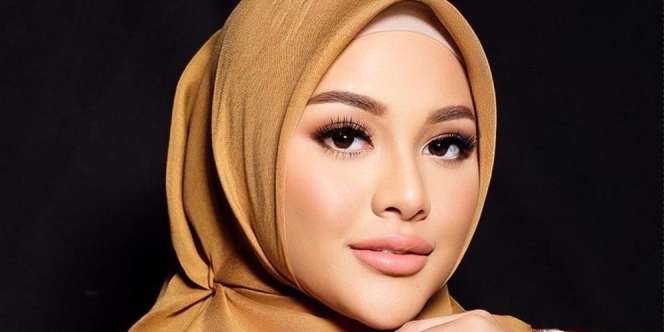 Aurel Tenteng Tas Gemas Mirip Pelana Kuda, Saat Dicek Harganya Bikin 'Auto Mundur'