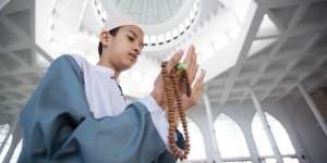 Jadwal Buka Puasa Jumat 15 April 2022 dan Delapan Adab Itikaf Menurut Imam Al Ghazali
