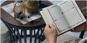 Cara Mencintai Al Quran, Serta Ciri-ciri Orang yang Semakin Dekat dengan Al Quran