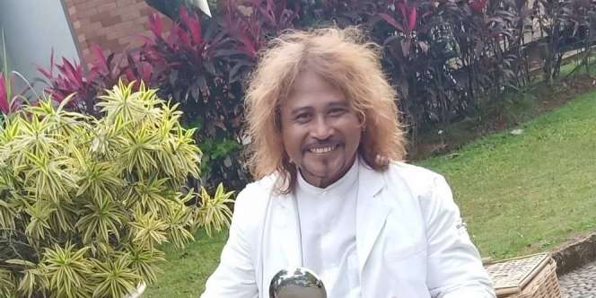 5 Potret Rumah Mewah Kang Komar 'Preman Pensiun' yang Jarang Terekspos!
