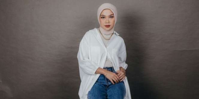 OOTD Hijaber Elsya Sandria, Simpel & Berani
