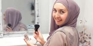 Tutorial Makeup Natural dan Anti Luntur untuk Buka Puasa Bersama