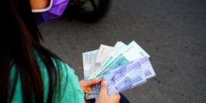 Benarkah Tukar Uang Pecahan untuk Lebaran, Dosanya Lebih Besar dari Berzina?