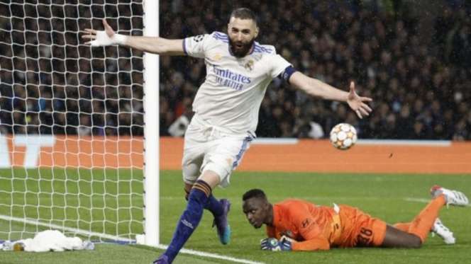 Pesepak Bola Muslim, ‘Hat-trick’ Karim Benzema di Liga Champion Saat Ramadhan