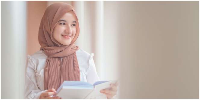 Siap Menyambut Hari yang Suci saat Idul Fitri, Upgrade Gaya dengan 3 Fashion Hijab Ini Yuk!