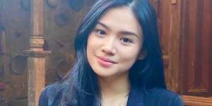 Punya Jabatan Penting di Perusahaan Ahmad Dhani, Ini 6 Potret Terbaru Tiarani Savitri Putri Mulan Jameela yang Kini Beranjak Dewasa!