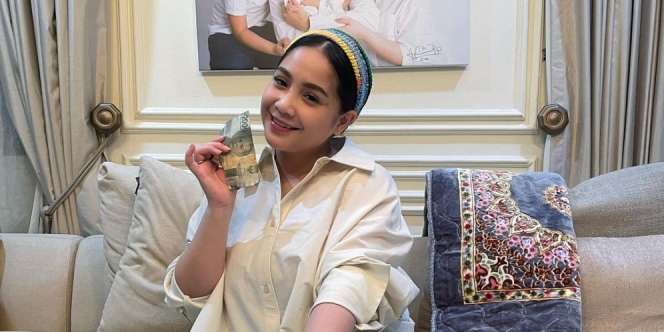 Potret Nagita Slavina Sholat di Saat Kumpul Bersama Rekan Artis Jadi Sorotan