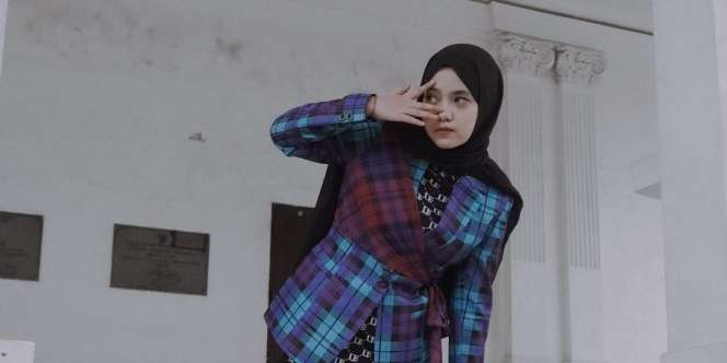 Hanin Dhiya Bius Pengunjung KLBB Vol.3