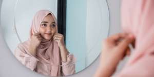 Trik Membuat Makeup Anti-crack ala MUA