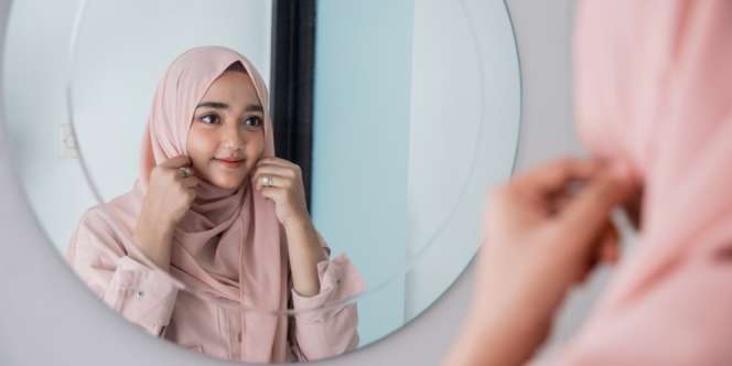 Trik Membuat Makeup Anti-crack ala MUA