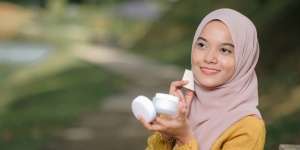 5 Trik Menyamarkan Jerawat Agar Makeup Terlihat Flawless