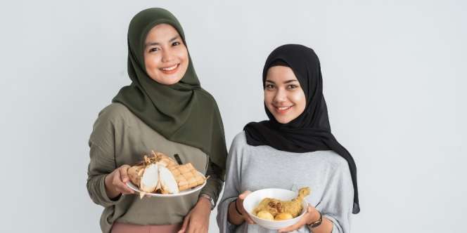 Ramadan Berbagi 1.100 Porsi Menu Buka Puasa Sehat untuk Pemulung Jakarta