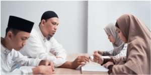 Hukum Bacaan Idgham Mutamatsilain, Lengkap Pengertian dan Contohnya dari Al Quran