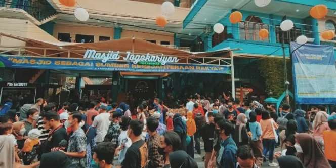 Sandal Sampai Sepeda Motor Hilang Saat Pemilik Sholat di Masjid Ini, Langsung Diganti