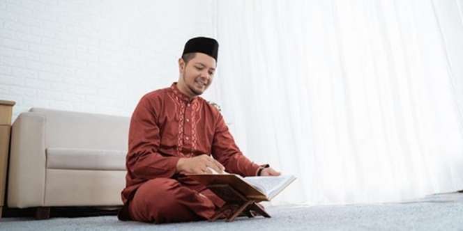 Isi Kandungan Surat Al Hujurat dan Manfaatnya Dalam Hubungan Sosial Antar Manusia