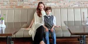 5 Artis Perempuan Jadi Orangtua Tunggal Saat Anak Masih Kecil, Ada yang Berpisah saat Anaknya Baru 4 Bulan