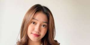 Foto Viral Chandrika Chika Berhijab Semasa ABG, Manglingi Banget