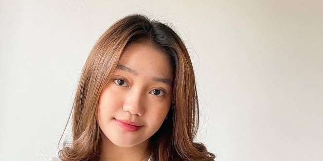 Foto Viral Chandrika Chika Berhijab Semasa ABG, Manglingi Banget